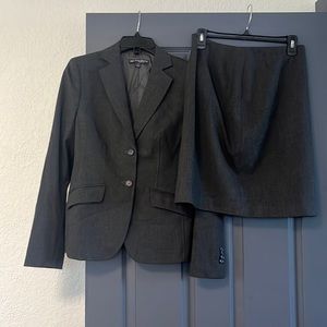 2 piece set Brooks Brothers Milano Fit Size 2 Blazer and Skirt Combo Grey